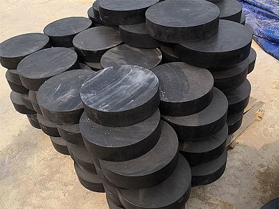 宝山区板式橡胶支座由若干层橡胶片与薄钢板经加压硫化